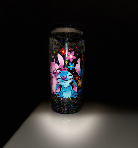Bonita taza de cristal con puntada
