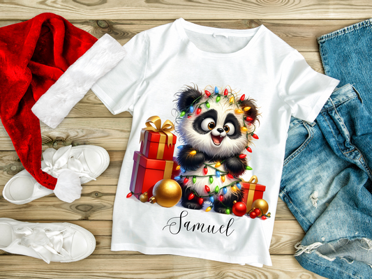 Camiseta navideña con animales festivos